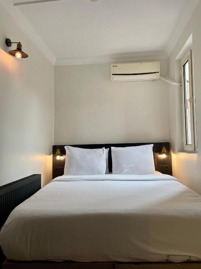 Mates Istiklal Suites Стамбул Экстерьер фото
