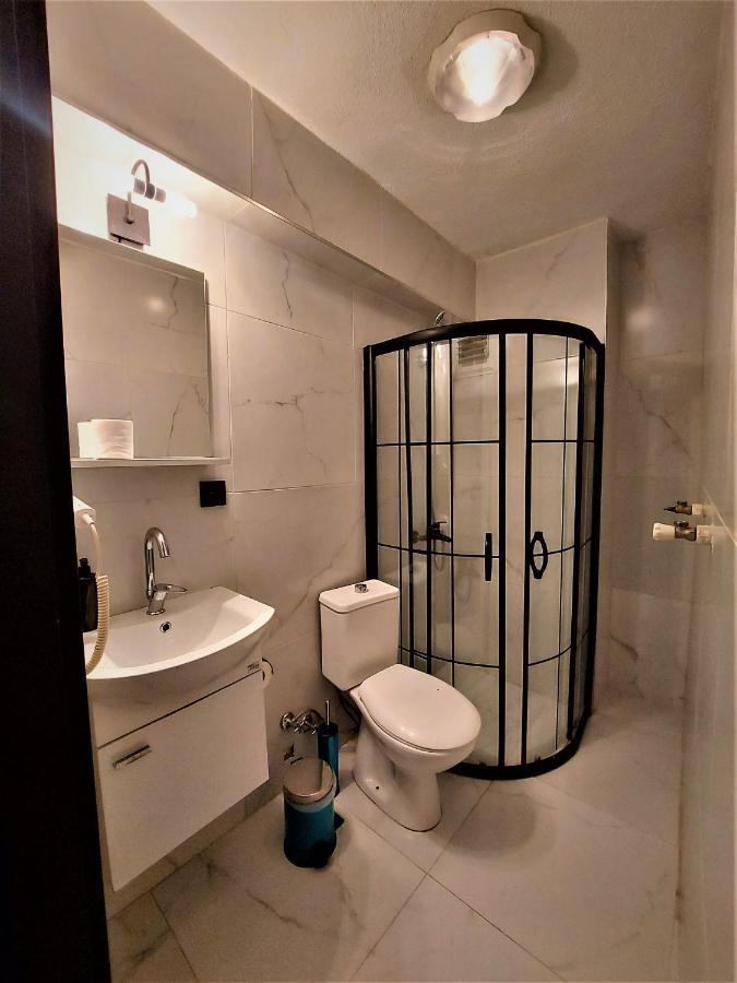 Mates Istiklal Suites Стамбул Экстерьер фото